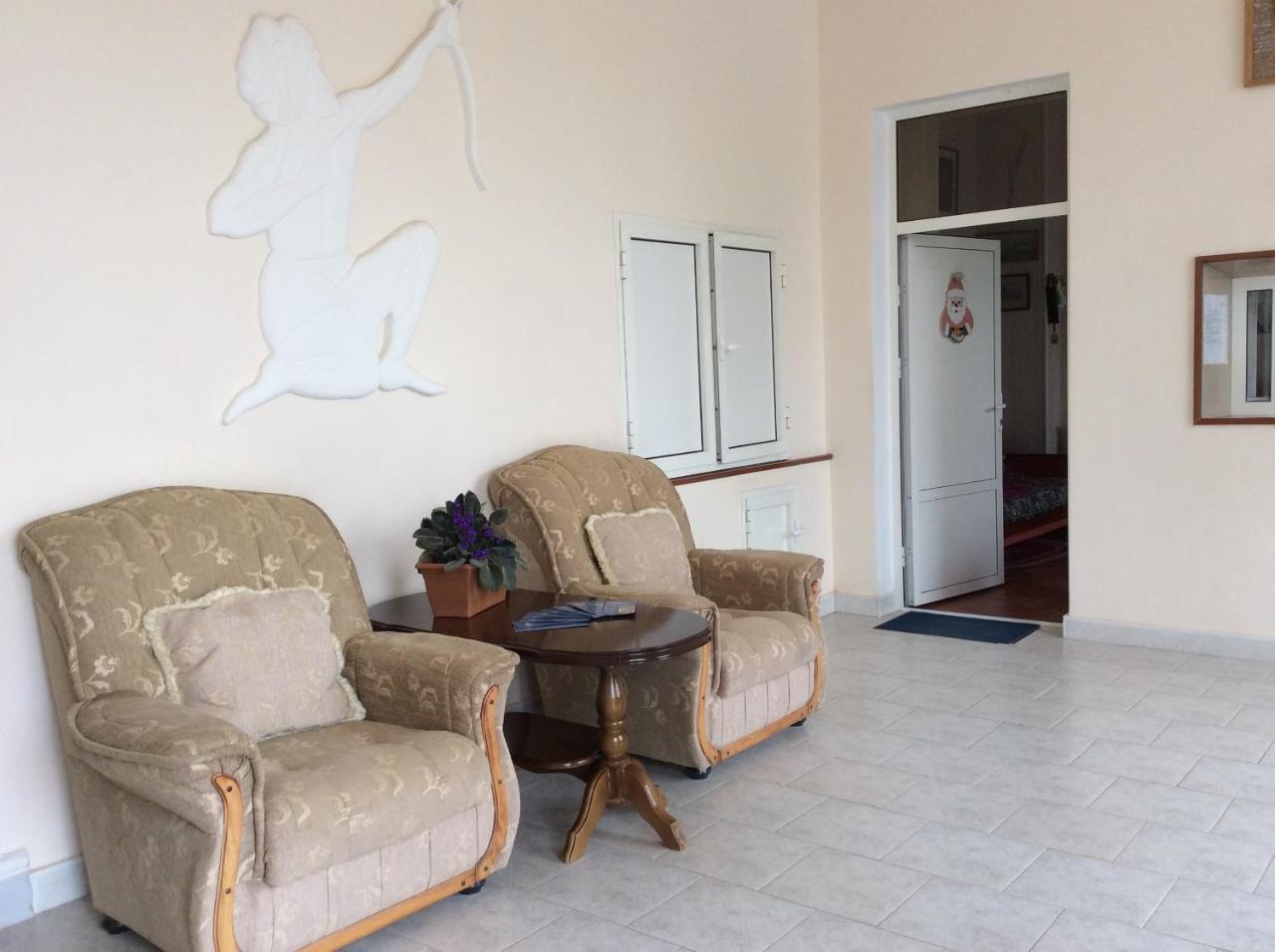 Hotel Dina Sisian Exteriér fotografie